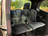 3列目シートはもちろん状態良好☆大人でもゆったりと座って頂けますので、大人数でのお出かけもラクラクです♪ご家族で、気の知れた仲間で、ドライブに行くのが楽しみですね♪