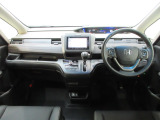 Honda車が初めての方にも扱いやすく分かりやすいインパネ周りと各種スイッチ類です。