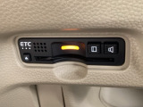 ETCが付いてます。ETC搭載車しか通過できないスマートICが利用できるようになりますよ!現在スマートICの設置箇所も増えてきているので、高速道路利用の幅が広がりますね☆
