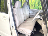 運転席シート廻りは使用感も少なく、良好な状態となっています。丁寧に使われていたことがよくわかりますね。