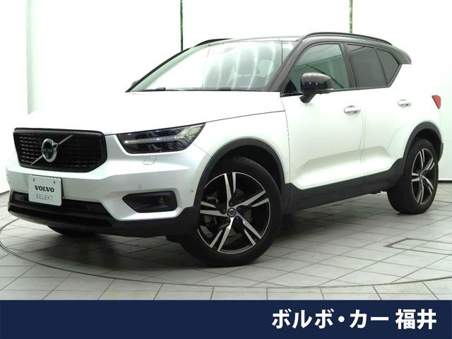 XC40 B4 AWD Rデザイン 4WD 
