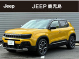 流麗かつダイナミックなボディの中に、ジープのDNAを受け継いだ証しとなる、7スロットグリルと台形ホイールアーチ。