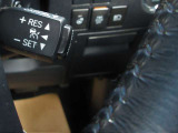 クルーズコントロール(Cruise Control)とは、アクセル操作なしでも車が自動でスピードを一定に保ってくれる機能