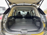 後部座席を倒すことにより十分なラゲッジスペースが!アウトドアの荷物も積みこめますね!!