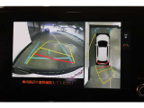 【全周囲カメラ】車両の周辺360度を見渡すことができ、死角をなくせます。