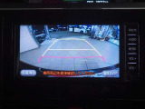 バックガイドモニターで、後方を確認しながら安心して駐車することができます。運転初心者も熟練者も必須の機能ですよ!