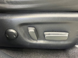 【パワーシート】スイッチ一つで簡単にシートの微調整が可能!電動だから力もいりません!快適なシートポジションにセットして、快適なドライブをお楽しみください。
