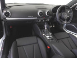 指定工場で車検までご対応可能。6ベイを完備したサービス工場を併設し、快適なAudiライフをサポートします。詳しくは0078-6002-900146中古車スタッフまで