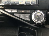 操作しやすいオートエアコン。車内をいつも快適に保つ事が出来ます。