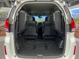 後席を格納すると、これだけの広さが!シーンに合わせたシートアレンジで、大きな荷物も積むことが出来ます♪