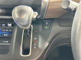 【シフトレバー】シフトの操作がしやすく快適なドライブを楽しんでいただけます!