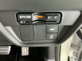 ETC2.0装備車です。高速道路の渋滞情報や静止画像提供などをナビとリンクして画面でお知らせします。また、高速道路の一時退出対象インターでは料金据え置きで一時退出もできます