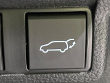 【パワーバックドア】スマートキーや運転席のボタンを押すだけでリアゲートが自動で開閉します!荷物を持っている時や、高い位置にあるバックドアを閉める際に便利な機能です♪