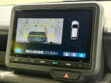 パーキングセンサーもついておりますので駐車などが苦手な方も安心して運転が可能です。