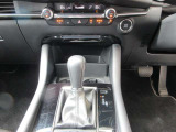 DCT、CVT、従来型のATなど、すべてのトランスミッションの利点を集約し、ロックアップ領域を大幅に拡大し伝達効率の向上とマニュアルトランスミッションのようなダイレクト感を実現した自社製ATです。