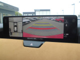 360&deg;ビューモニターを搭載しています。パーキングセンサーと合せてお使いいただくことで、安全、安心にお車の取り回しを行っていただけます。