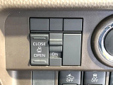 【パワースライドドア】スマートキーや運転席のスイッチでスライドドアの開閉が可能♪電動だから力を入れてドアを開ける必要が無く、小さいお子様でも、重い荷物を持っている時もラクに開け閉めできます♪
