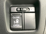 【パワースライドドア】スマートキーや運転席のスイッチでスライドドアの開閉が可能♪電動だから力を入れてドアを開ける必要が無く、小さいお子様でも、重い荷物を持っている時もラクに開け閉めできます♪