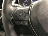 【ステアリングスイッチ】運転中に視線を前に向けたまま画面の操作できます。
