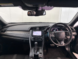 バックギアに入れるだけで自動でリヤカメラに切り替わります!車庫入れやバックが苦手な方にオススメ!