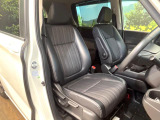 運転席シート廻りは使用感も少なく、良好な状態となっています。丁寧に使われていたことがよくわかりますね。