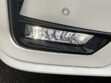 LEDフォグランプ/夜間走行時に手前の視界が広範囲に見えるので安心です。