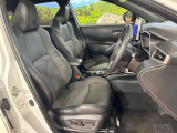 運転席シート廻りは使用感も少なく、良好な状態となっています。丁寧に使われていたことがよくわかりますね。