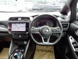 車の事分からなくても運転席に座ってみると何となく良い感じ!とかイマイチだな、とか感じます。だからこそ是非ご自身の目で手で体で実際に触れて頂きたいのです。