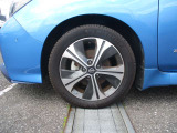 左前です。(日産純正アルミホイールです。)