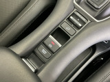 パーキングブレーキはスマートな電子制御式と合わせて渋滞時等にブレーキペダルから足を離しても停車状態を保持してくれるオートブレーキホールド機能で運転が楽になります。スタートはアクセルペダルを踏むだけ