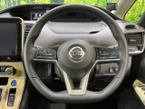 【純正革巻きステアリング】上質な革を使用することで、手にしっかり馴染みとても運転しやすいハンドルです♪