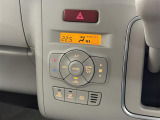【オートエアコン】お好みの温度設定を行うことで、昼夜問わず寒暖差の大きい時期にも自動で風量を調整。快適なドライブを楽しめます。