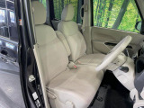 運転席シート廻りは使用感も少なく、良好な状態となっています。丁寧に使われていたことがよくわかりますね。