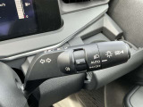 暗くなったらライトが点灯するオートライトシステム