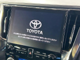 【メーカー純正ナビ】インテリアに溶け込むスタイリッシュな「専用設計」メーカーナビを装備♪視認性や操作性など基本性能にも優れ、より上質なカーライフをお楽しみいただけます。