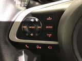 【ステアリングスイッチ】左です。ハンドルから手を離さず、運転に集中したまま手元でオーディオ操作等ができます。