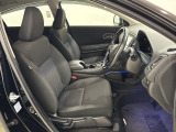 前席の画像です。是非運転席に座っていただき視界等をご確認ください。