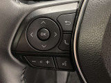 マルチインフォメーションディスプレイ内の表示切替や運転支援機能、オーディオの操作をステアリングから手を放さず行うことができ、運転に集中できます。
