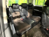 3列目シートはもちろん状態良好☆大人でもゆったりと座って頂けますので、大人数でのお出かけもラクラクです♪ご家族で、気の知れた仲間で、ドライブに行くのが楽しみですね♪