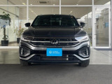 ドイツ車はフロントマスクに特徴がございます。一目で分かるデザインです。在庫状況もお気軽にお問い合わせください。個性的なLEDデイタイムランニングライトが目を引くフロントフェイスです。
