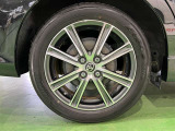 純正アルミホイールで足元バッチリ
