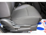 スズキ認定中古車とは、スズキが認定した検査員が、車両を検査し評価した、【車両状態証明書】付きの中古車です