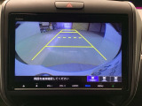 バックをするとき自動でリアの様子が映る『リアカメラ』付き! 画面で確認しながらバックが出来るので駐車の時も安心です。