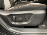 パワーシート搭載。微妙な調整が手軽にでき、ピッタリのポジションで運転することが可能です。