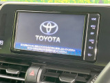 【純正ナビ】人気の純正ナビを装備しております。ナビの使いやすさはもちろん、オーディオ機能も充実!キャンプや旅行はもちろん、通勤や買い物など普段のドライブも楽しくなるはず♪