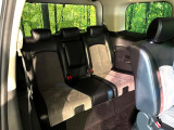 3列目シートはもちろん状態良好☆大人でもゆったりと座って頂けますので、大人数でのお出かけもラクラクです♪ご家族で、気の知れた仲間で、ドライブに行くのが楽しみですね♪