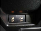 アイドリングストップ機能がついているので、停車時にエンジンを止めて燃料消費を抑えます。環境にもお財布に優しいですね♪