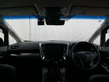 見通しのよいすっきりとした視界で、誰でも運転しやすいです。運転のしやすさは疲れにくさにも繋がりますよ♪