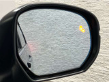ブラインドスポットインフォメーション付きで後方の車を感知してくれます!