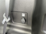 届出済 未使用車販売だけでなく、買取、下取、車検、メンテナンス、保険もバッチリ!お客様のトータルカーライフをしっかりサポートいたします。